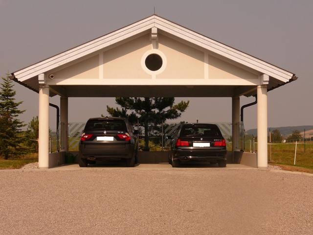 Carport Mit Rundsaulen Und Satteldach Baumeister Kickinger